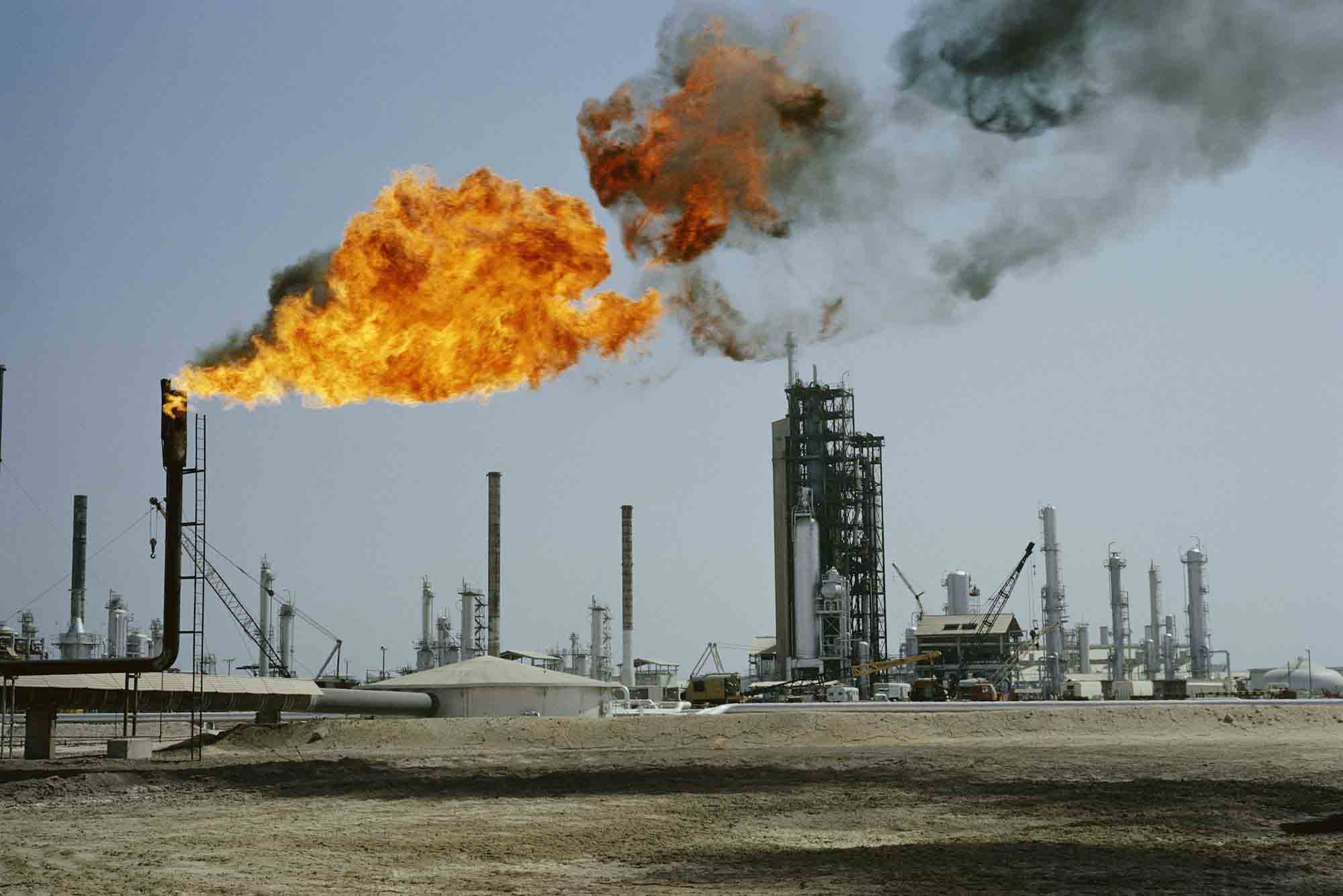 Distribution of Fossil Gas